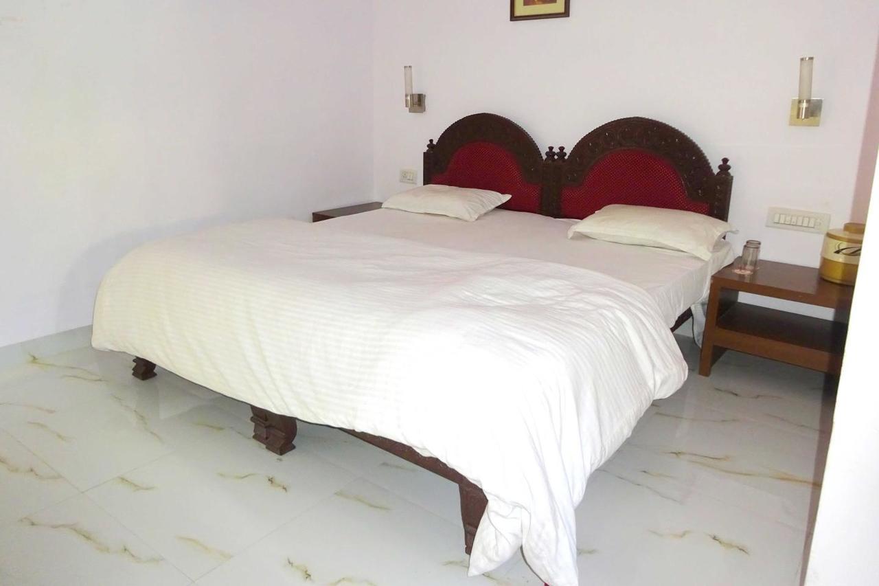 Nāthdwāra Hotel Utsav מראה חיצוני תמונה