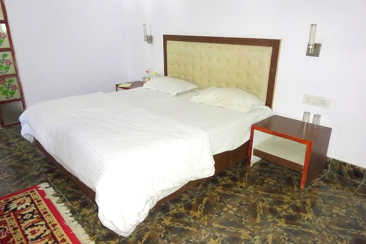 Nāthdwāra Hotel Utsav מראה חיצוני תמונה