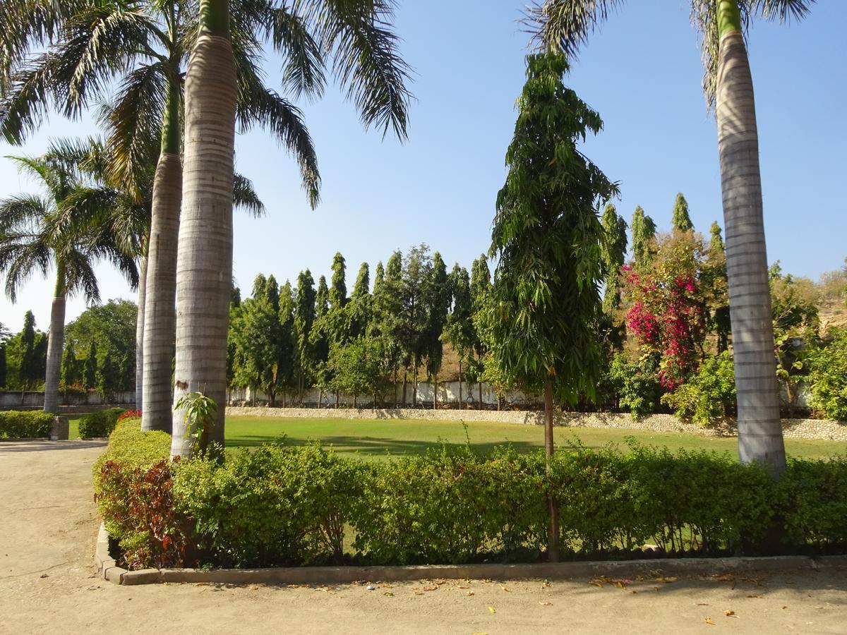 Nāthdwāra Hotel Utsav מראה חיצוני תמונה
