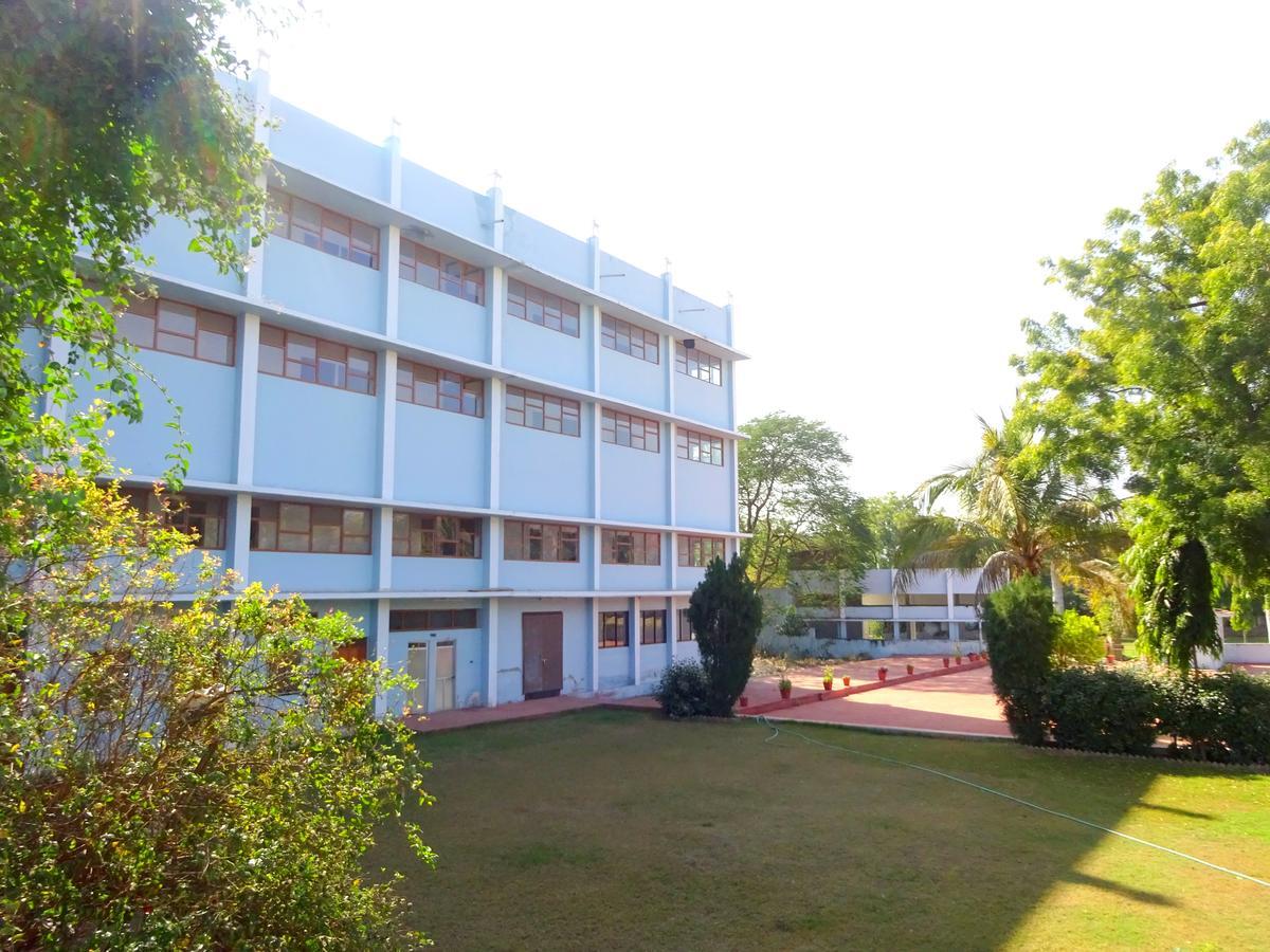 Nāthdwāra Hotel Utsav מראה חיצוני תמונה